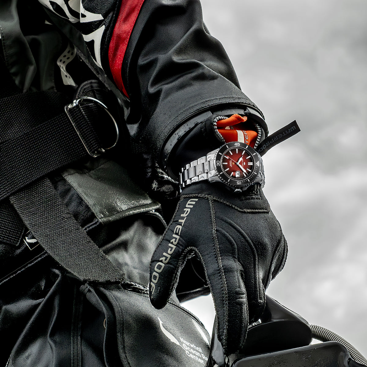 Ocean Series 200m Waterproof Matte Dial Diving Watch 44mm